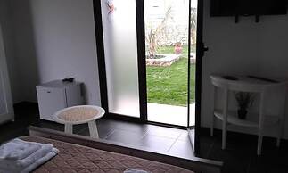 Apollonion Country House