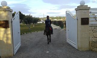 Apollonion Country House