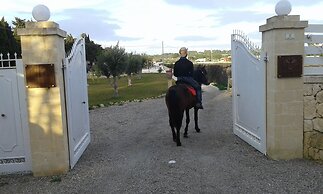 Apollonion Country House