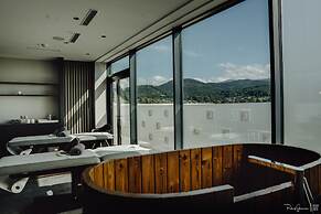 Lake Hill Resort & Spa