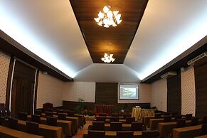 The Hub Erawan Resort