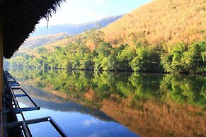 The Hub Erawan Resort