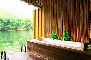 The Hub Erawan Resort