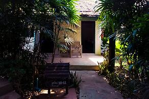 The Hub Erawan Resort