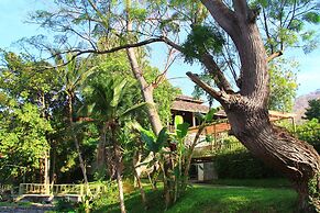 The Hub Erawan Resort