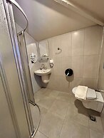 Kalia Beach Hotel Side