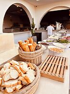 Kalia Beach Hotel Side