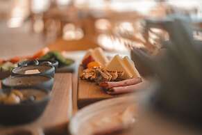 Kalia Beach Hotel Side