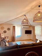 Kalia Beach Hotel Side