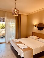 Kalia Beach Hotel Side