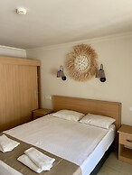 Kalia Beach Hotel Side