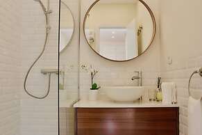 Apartment Balcony and River View in Alfama