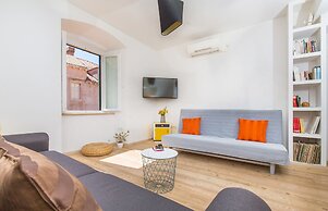 Apartment & Room Joy