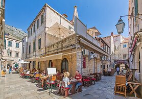 Apartment & Room Joy