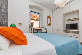 Apartment & Room Joy