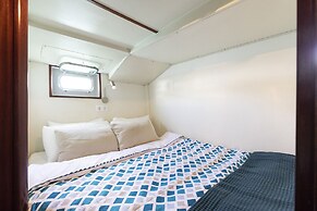 Luxury Boat in Port Forum