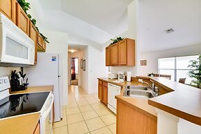 4 Br Pool Home with Spa in Aviana