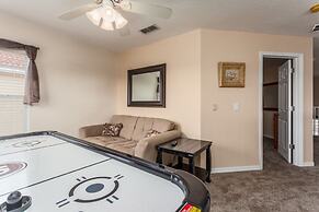 6 Br Pool and Spa Home in Aviana Resort