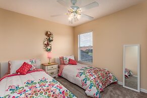 6 Br Pool and Spa Home in Aviana Resort