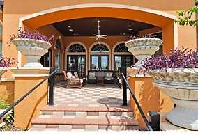 4 Br Pool Home in Aviana Resort