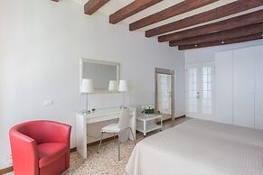 Venezia - Calle della Regina 752b