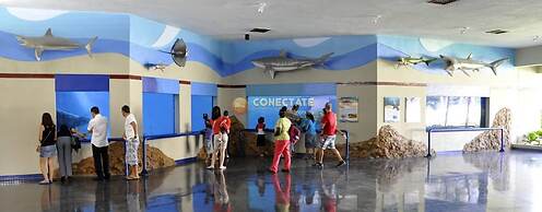 Golden House Hotel & Restaurant