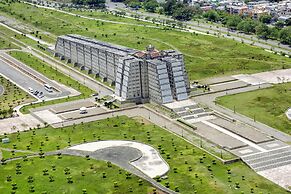 Golden House Hotel & Restaurant