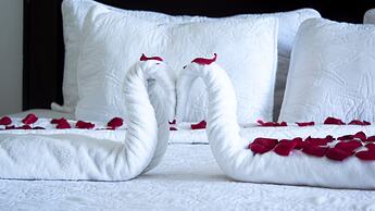 Golden House Hotel & Restaurant