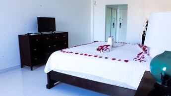 Golden House Hotel & Restaurant