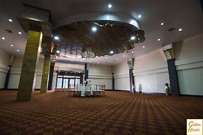 Golden House Hotel & Restaurant