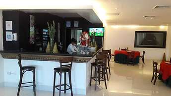 Golden House Hotel & Restaurant