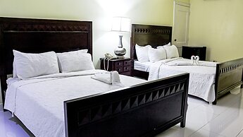 Golden House Hotel & Restaurant