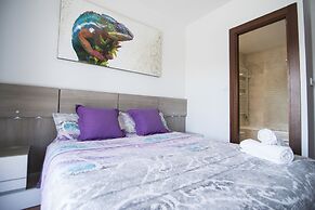 EnjoyGranada LUJO Piscina y Parking