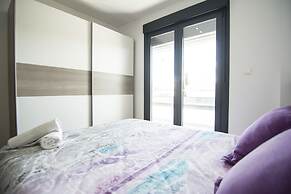 EnjoyGranada LUJO Piscina y Parking