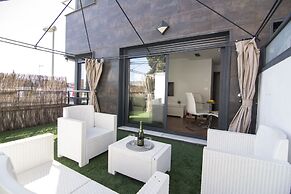 EnjoyGranada LUJO Piscina y Parking