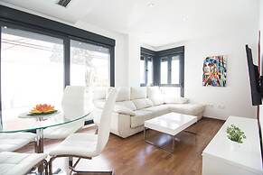 EnjoyGranada LUJO Piscina y Parking