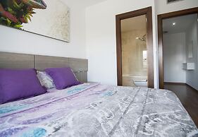 EnjoyGranada LUJO Piscina y Parking