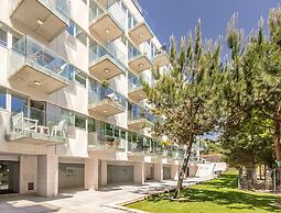 Luxury Beach Experience in Lisbon