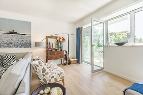 Luxury Beach Experience in Lisbon