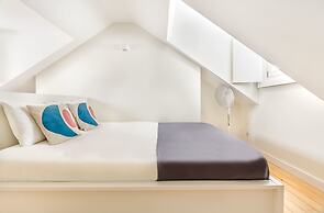 Design Apartment in Typical Alfama