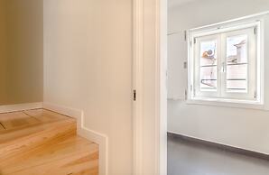 Design Apartment in Typical Alfama