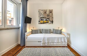 Marques de Pombal Metropolitan Flat