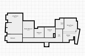 Bright & Beautiful Top Floor Graça Flat