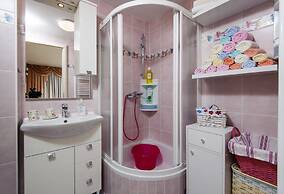 Avama View Apartment