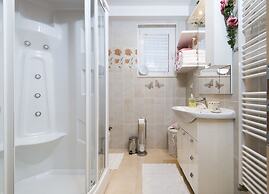 Avama View Apartment