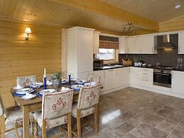 Cherbridge Lodges Riverside Lodges Short Lets