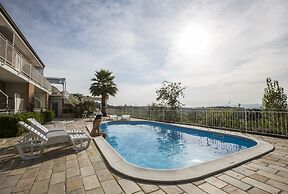 Holiday Residence Belohorizonte