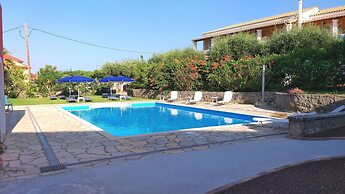 Elite Corfu - Adults Friendly