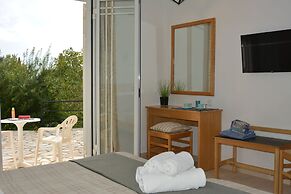 Elite Corfu - Adults Friendly