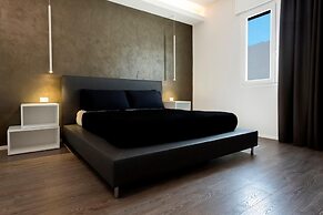 Minimal Rooms